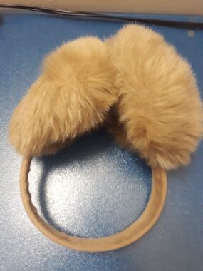 Plush Kids Earmuffs - Tan Faux Fur